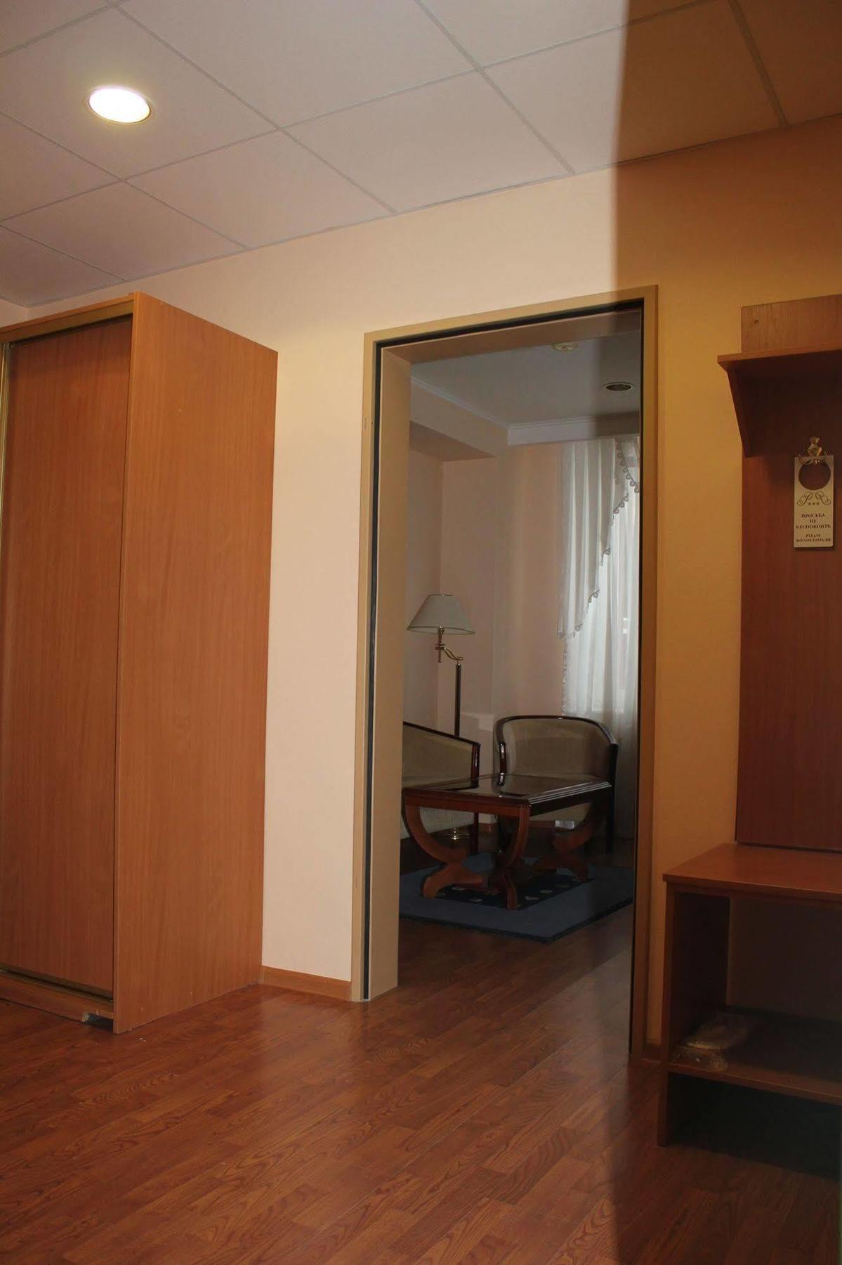 Hotel Rossiya Noyabrsk Luaran gambar